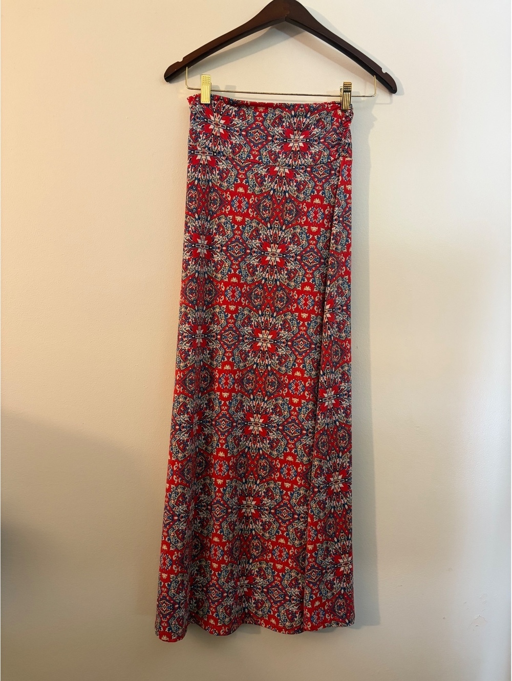 Gilli Women's Red Patterned Maxi Skirt Size Small Made in USA